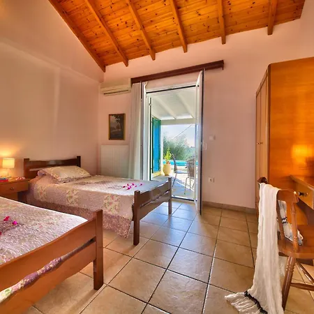 Gerassimos Fabulous 3 Bed Kefalonia *